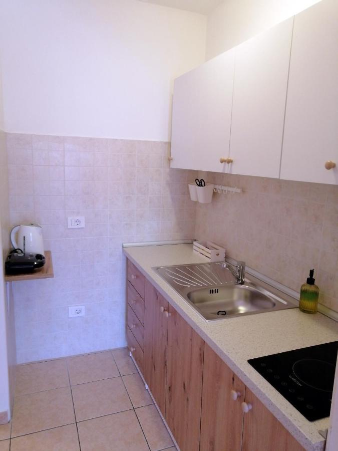 Apartment Suzie Q - Intermezzo With Sea View 라벡 외부 사진